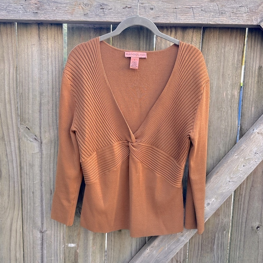 Bandolino Silk Blend Ribbed Knit Knot Front V Neck Trendy Brown Sweater
